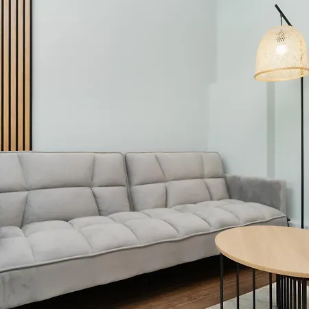 Dietla Anta Apartment
